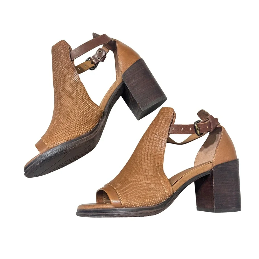 OTBT Metaphor Sandal Bootie Womens 7.5 Tan Block Heel Leather 7F848 - Picture 3 of 11
